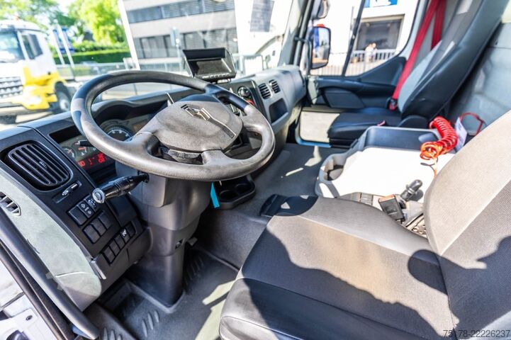 Box body RENAULT D 320+HAYON BAR 2 T.