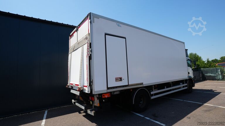 Refrigerated/frozen transport MAN TGM 19.250 Frigo truck with CARRIER SUPRA 850