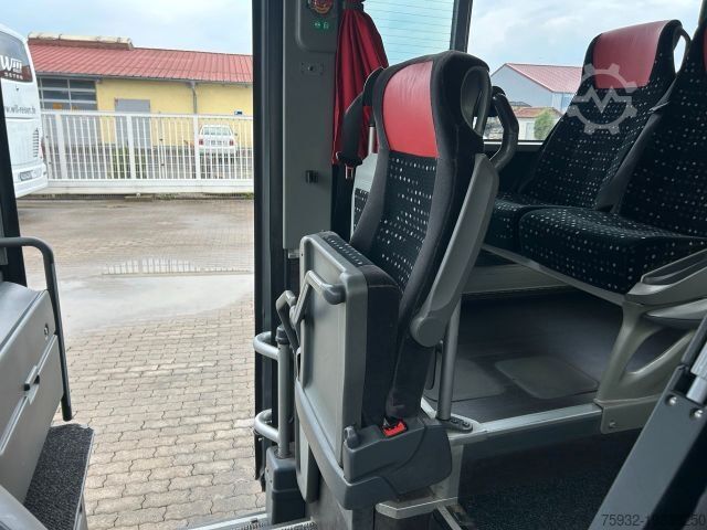 Intercity bus MERCEDES-BENZ O550 Integro II Lift Klima WC - S415 UL