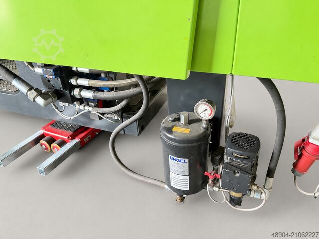 Injection molding machine Engel VC 750 / 220 Spex