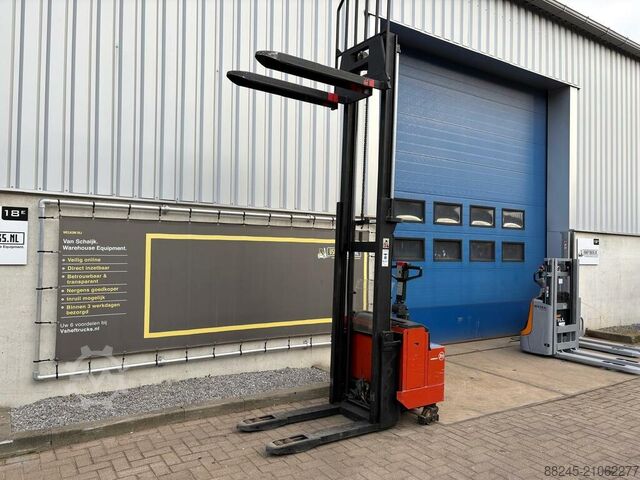 VS-22613 Elektrischer BT Stapler für Blockpaletten 2900 mm BT LSV 1600/2