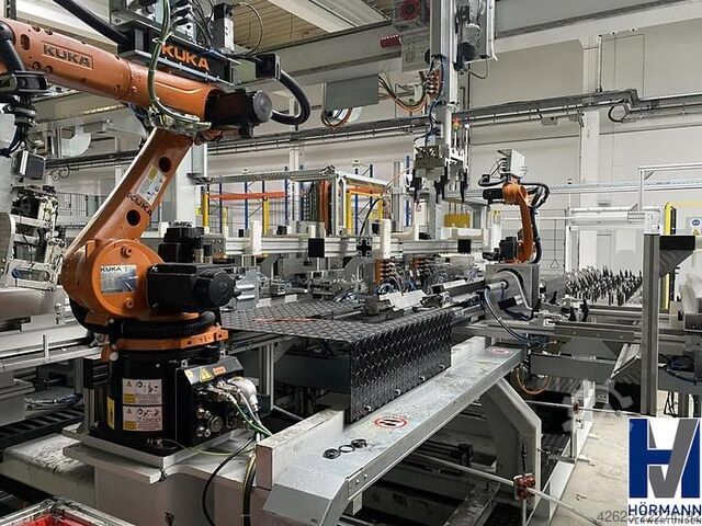 Sheet metal processing center Anger + KUKA SP2-X2000 + KR120