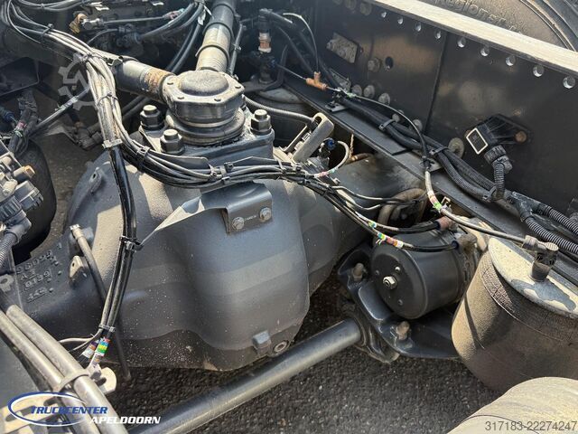 Standard tractor Volvo FM 410 4X2 448000 km!, Compressor