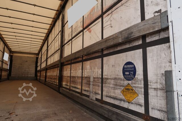 Auflieger mit Pritsche & Plane Schmitz Cargobull SCS 24