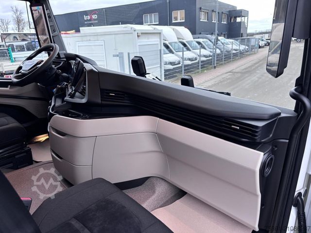 Standard tractor unit IVECO S Way 500 Retarder ALU Doppel Tank Standklima