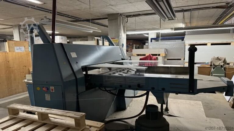 Schneidemachine Wohlenberg 137 EMC
