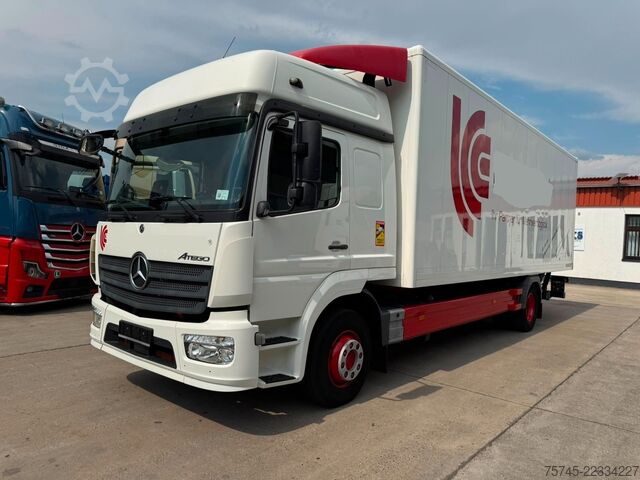 Box truck MERCEDES-BENZ ATEGO 1530*KOFFER*LBW 2 TON*STANDKLIMA* 2 LIEGE