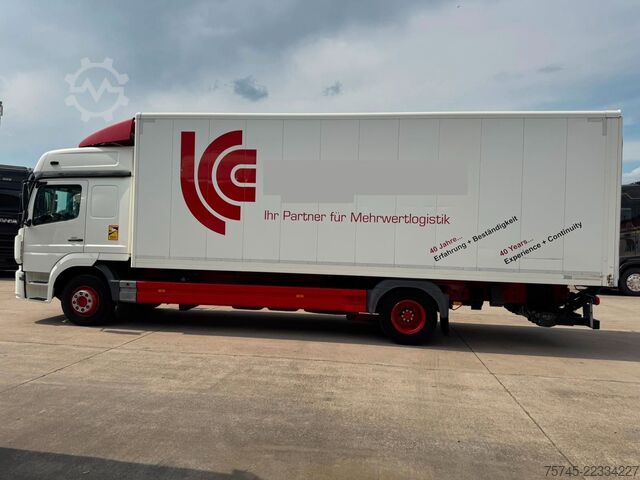 Box truck MERCEDES-BENZ ATEGO 1530*KOFFER*LBW 2 TON*STANDKLIMA* 2 LIEGE