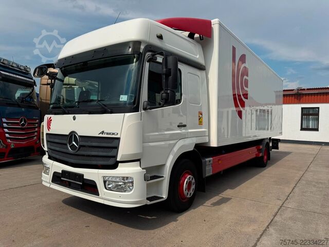 Box truck MERCEDES-BENZ ATEGO 1530*KOFFER*LBW 2 TON*STANDKLIMA* 2 LIEGE