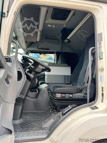 Box truck MERCEDES-BENZ ATEGO 1530*KOFFER*LBW 2 TON*STANDKLIMA* 2 LIEGE