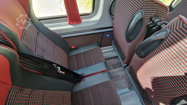 Minibus MERCEDES-BENZ 517 Lord Comfort XXL Vorlauffahrzeug 23 SS