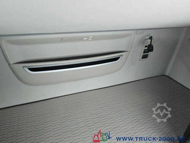 Standard SZM DAF XF 450 FT Space Cab Großer Tank Deutscher LKW