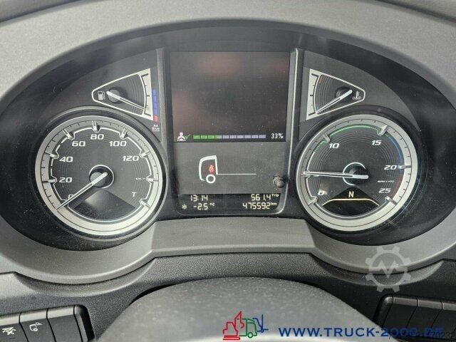 Standard SZM DAF XF 450 FT Space Cab Großer Tank Deutscher LKW