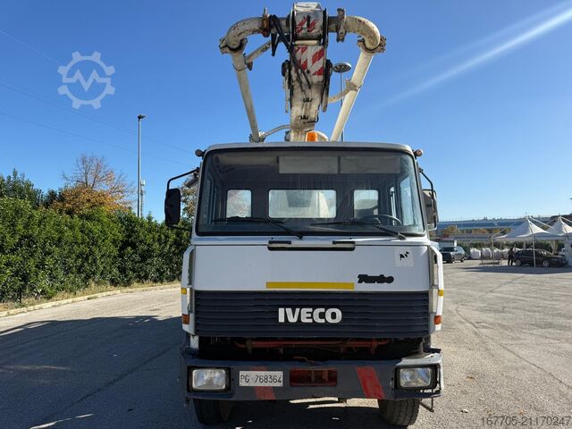 Betonpumpen-LKW Iveco Magirus 330