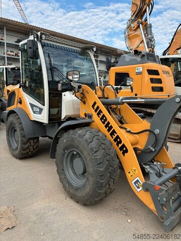 Wheel loader LIEBHERR L506 Compact