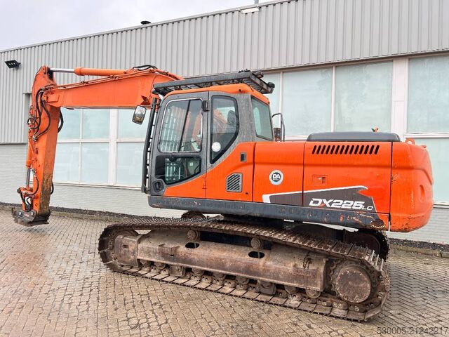 Raupenbagger Doosan DX 225 LC    2012