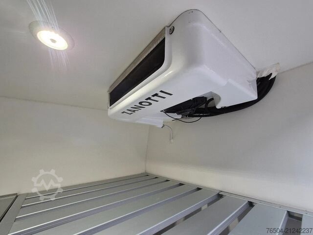 Refrigerated/freezer transport (delivery van) Mercedes-Benz Vito 114 CDI L2 Koelwagen Zanotti +20C/-15C st ...