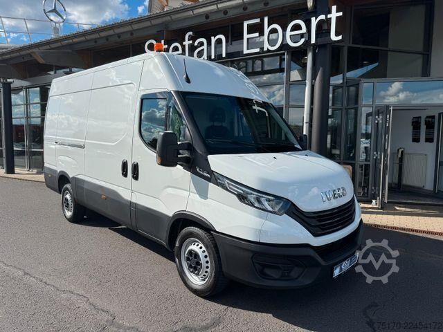 High-roof van Iveco Daily 35S16 *R3.520mm*Automatik*AHK*LED*