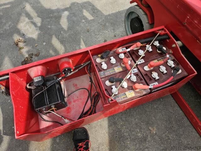 Scissor lift Magni ES1212E