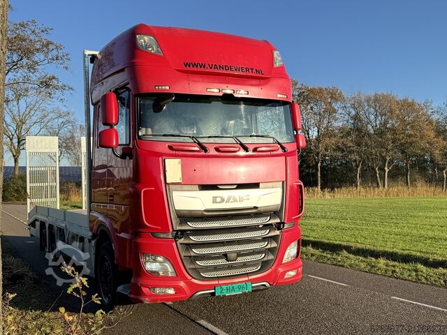 DAF XF 530 - 6x2 - Machine Transporter / Beavertail Truck - 2019 - EURO 6 - 675,000 km - MOT 1-27 DAF XF 530 - 6x2 - Machine Transporter / Oprij Vrachtwagen - 2019 - EURO 6 - 675DKM - APK 1-27