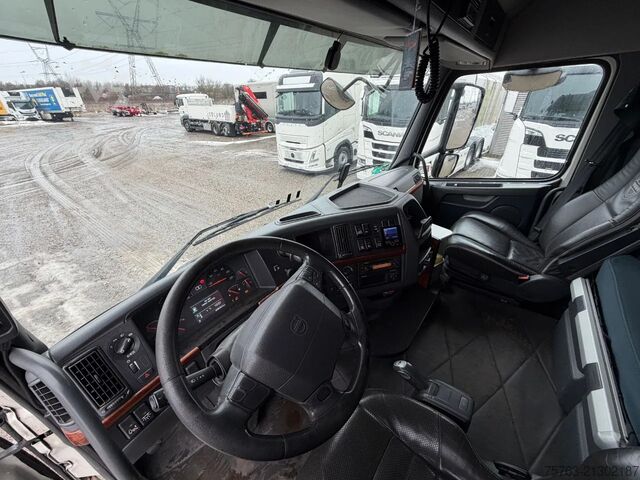 Koffer Volvo FH 13.460 Globetrotter XL 6x2 - Box with side d...