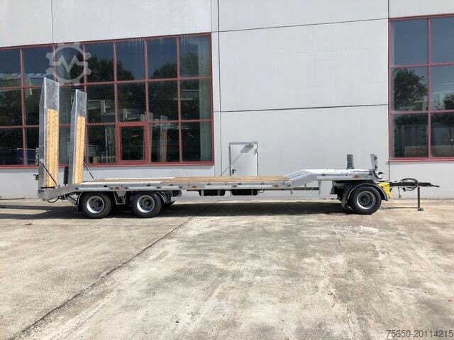 Low loader trailer Möslein T3-6,60 VB F  3 Achs Tieflader- Anhänger, Verbreiterung