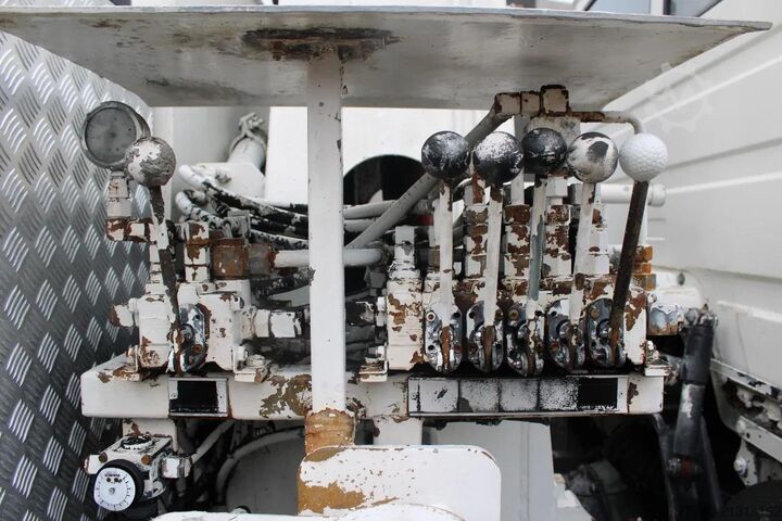 Concrete pump Mercedes-Benz Ecoliner 1320 + 15 meter pomp concrete + manual...