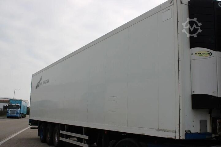Kühl-/Tiefkühltransport Krone 3x BPW carrier vector + 265 height  + apk 05-24
