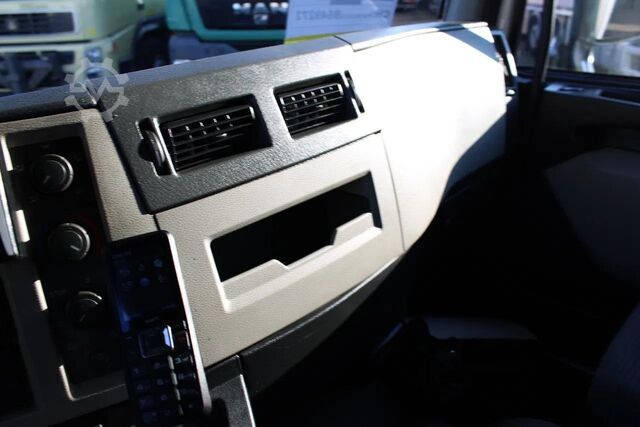 Refrigerated/freezer transport Volvo FL 16.240 + EURO 5 + 16T