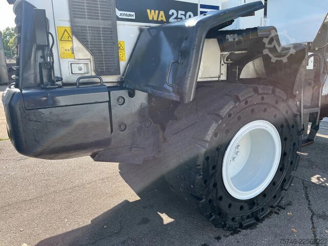 Loader Komatsu WA250 WA250-6 Radlader*Klima*Hochschaufel*Recyc...