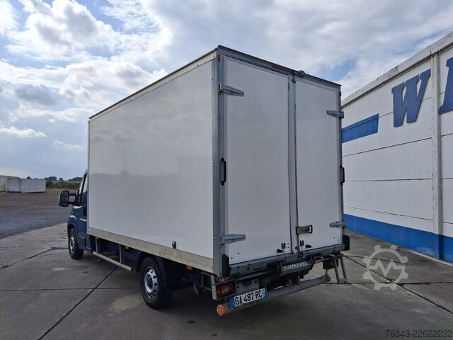 Kasten mit 20 m³ Volumen und Ladebordwand FIAT DUCATO 35 MAXI 2.3 MJT 130 - E6