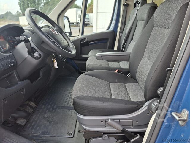 Kasten mit 20 m³ Volumen und Ladebordwand FIAT DUCATO 35 MAXI 2.3 MJT 130 - E6