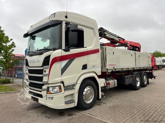 Kipper LKW SCANIA R500 Baustoff /2-Seiten-Kipper/Kran Fassi 215
