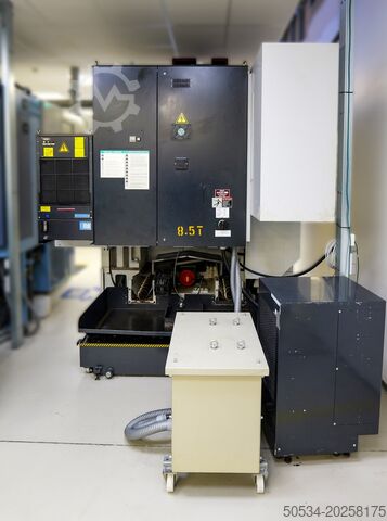 Machining center OKK VP 400