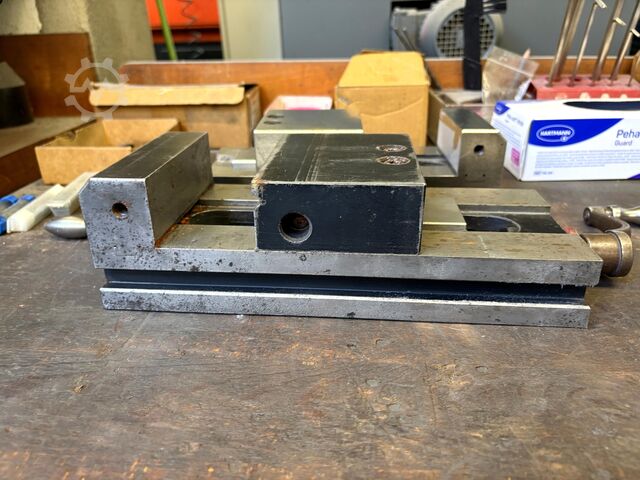 Workbench with contents nan nan