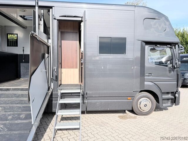 Viehtransporter LKW MERCEDES-BENZ ATEGO 1021  Roelofsen 3  Pferde  Wohnung Dusche