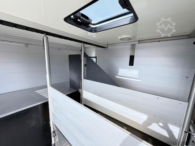 Viehtransporter LKW MERCEDES-BENZ ATEGO 1021  Roelofsen 3  Pferde  Wohnung Dusche