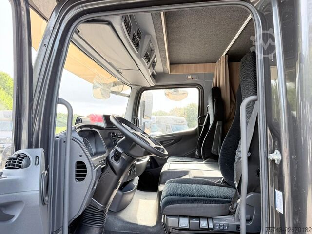 Viehtransporter LKW MERCEDES-BENZ ATEGO 1021  Roelofsen 3  Pferde  Wohnung Dusche