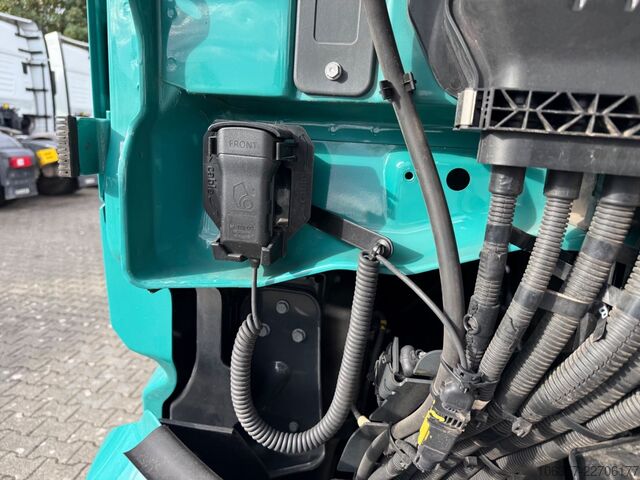 Standard SZM IVECO STRALIS S-WAY AS440S49T/P Retarder ADR