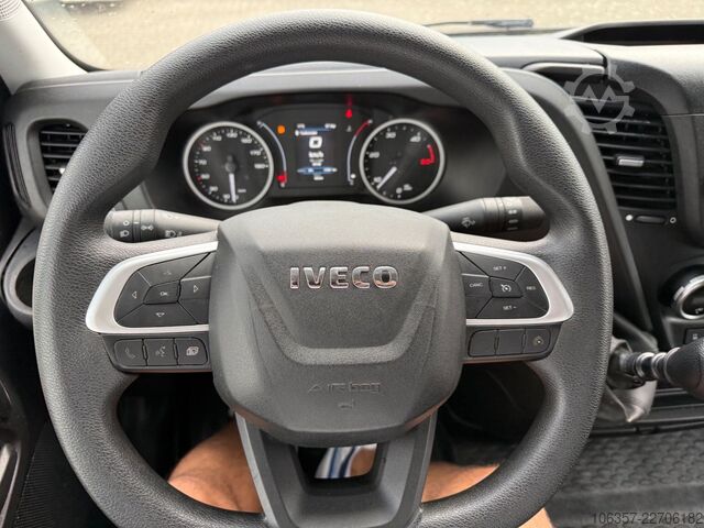 Transporter mit Koffer IVECO Daily 35C16 3,0L Koffer LBW 750kg Euro6E Seitent