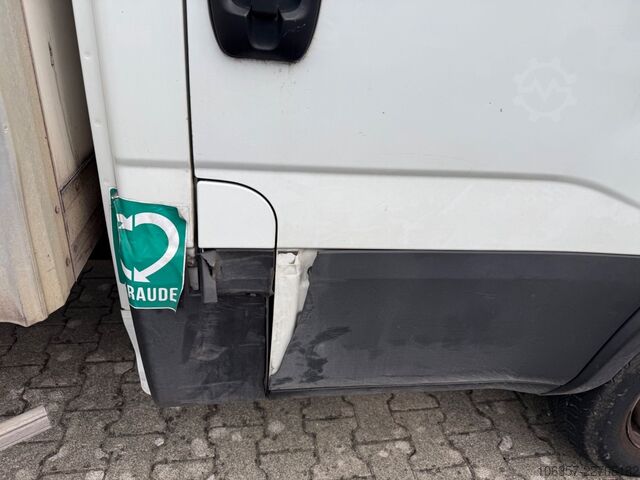 Transporter mit Koffer IVECO Daily 35C16 3,0L Koffer LBW 750kg Euro6E Seitent