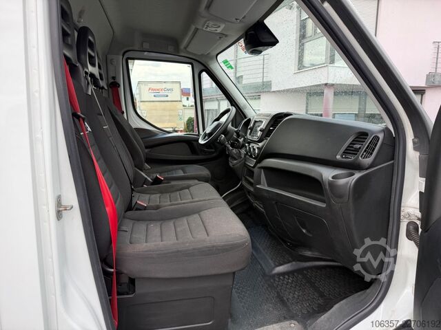 Transporter mit Koffer IVECO Daily 35C16 3,0L Koffer LBW 750kg Euro6E Seitent