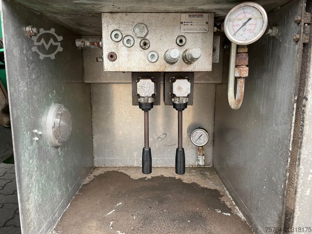 Three-way tipper trailer  30m³ Heitling Getreidekipper/Schleuse/Kompressor