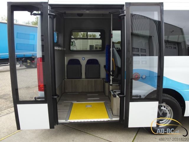 Intercity bus MERCEDES-BENZ eSprinter 14 Sitze Electric Range: 300 km