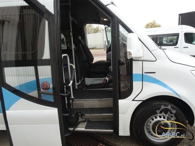 Intercity bus MERCEDES-BENZ eSprinter 14 Sitze Electric Range: 300 km