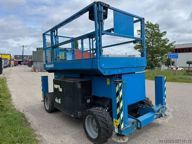 Scissor lift Genie GS 2668 RT