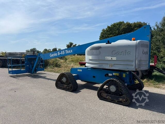Teleskopbühne Genie S 45 Trax