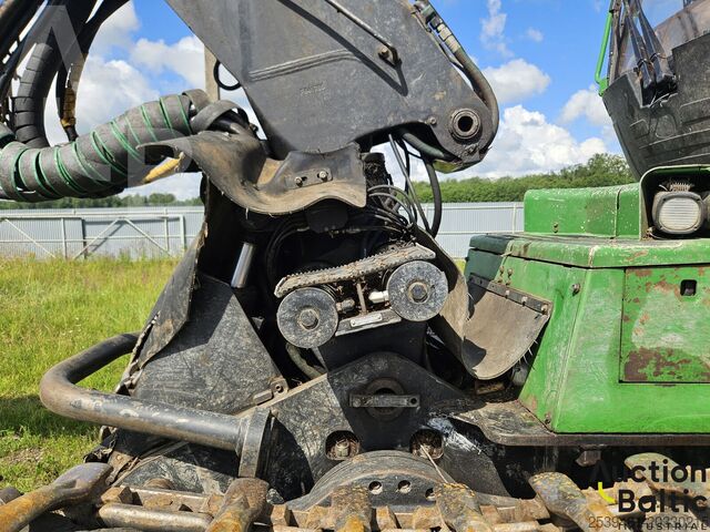 Harvesting equipment John Deere 1170 E