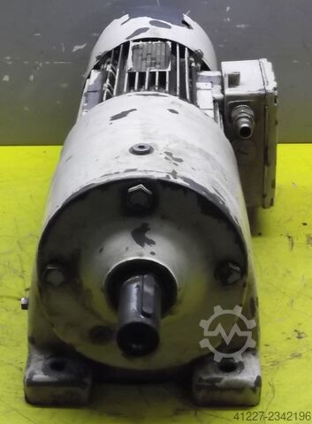 Gear motor 0.75 kW 40 rpm SEW-EURODRIVE R60DT80K2BGHRZ