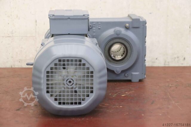 Gear motor 0.37 kW 58 rpm SEW-Eurodrive FV67/G DRE100LC4BE5HF/TF